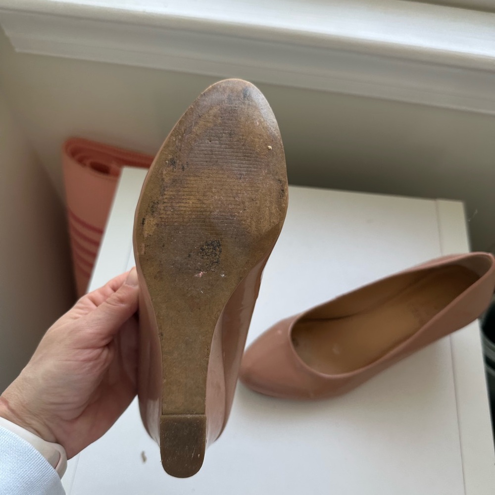 Elegant jcrew Nude Wedge Pumps - Picture 4 of 5